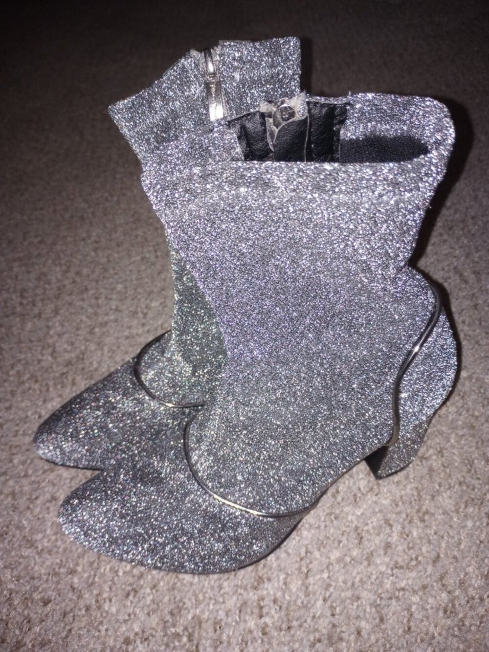 Nature Breeze women`s shiny boots with a stable 2in